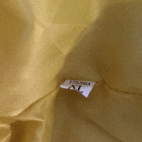 Yellow Hooded Thin Puffer Jacket Juniors Size XL Runs Small NWT - Picture 12 of 12